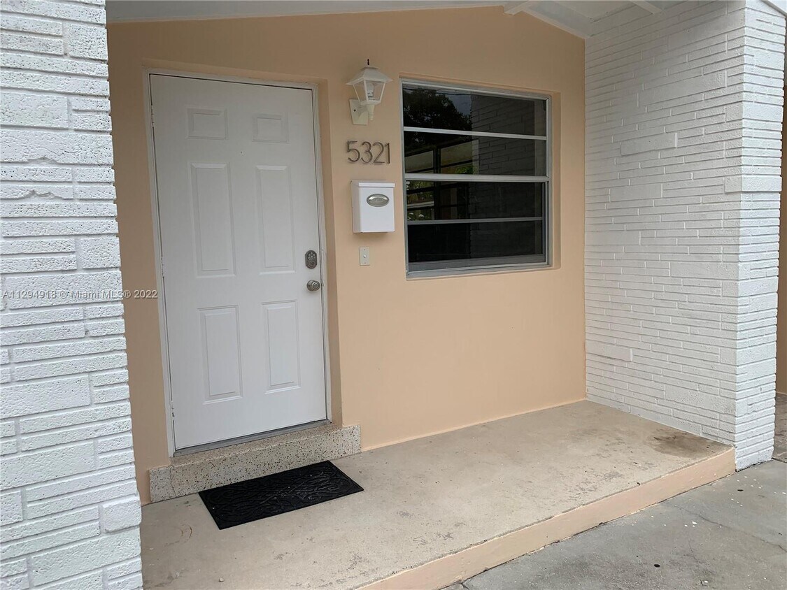 Primary Photo - 5321 NW 3rd St