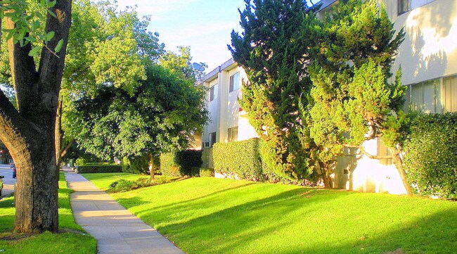 Foto del edificio - 820 Raymond N Ave