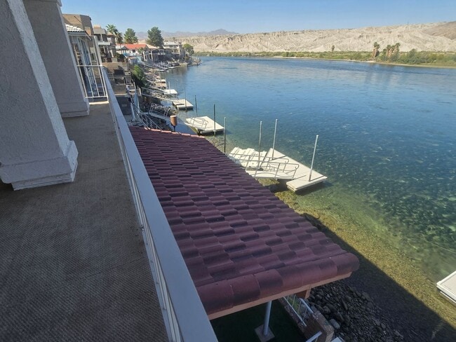 Building Photo - Waterfront 3BR Vacation rental with Utilities-Fully Furnished