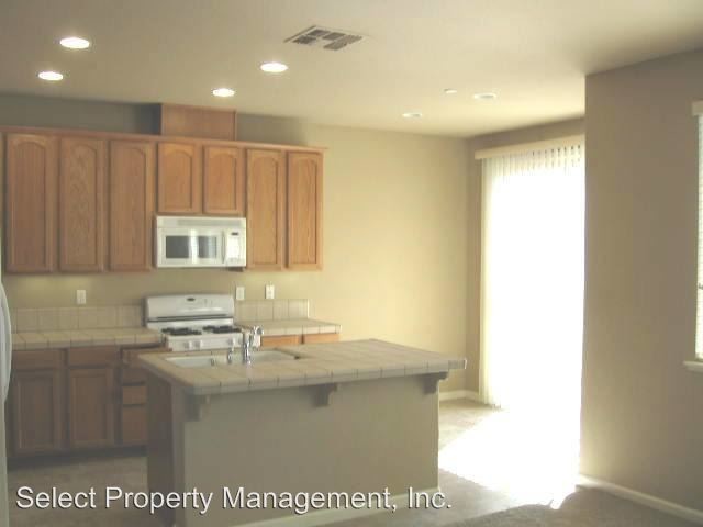 Building Photo - 980 Sierra View Cir