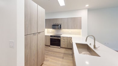 Interior Photo - Island Square