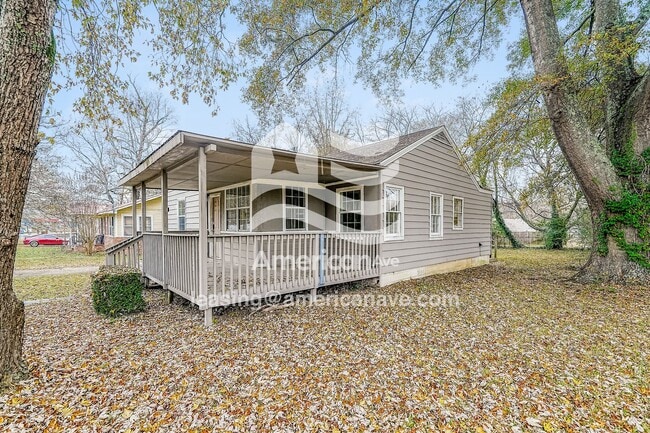 Building Photo - 760 Hopkins Dr