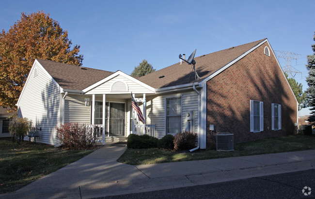 Building Photo - Woodlynn Village