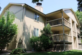 Building Photo - 1672 Riverside Ave