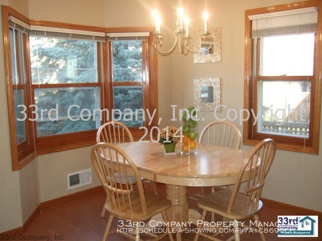 Building Photo - Beautiful Mac/Groveland Bungalow!
