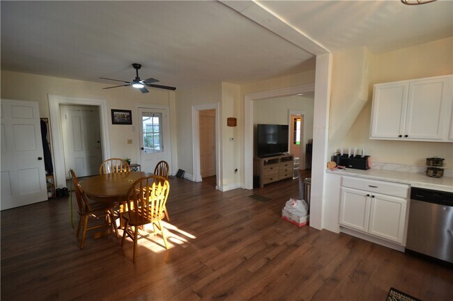 Foto del edificio - 505 E Main St