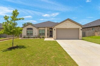 Building Photo - 6102 Messina Dr