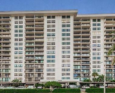 Primary Photo - 400 Island Way