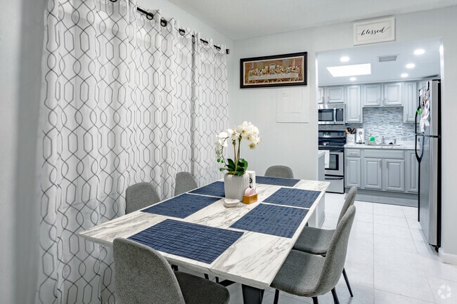 3BR, 2BA - 1,150SF - Dining Room - Bicycle Club