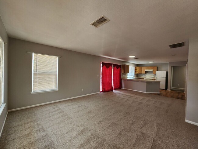 Foto del edificio - Great 3 Bed Ranch Style Home In Green Vall...