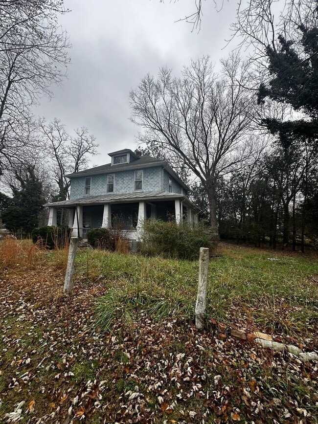 Building Photo - Ideal Location in Harpers Ferry – Minutes ...