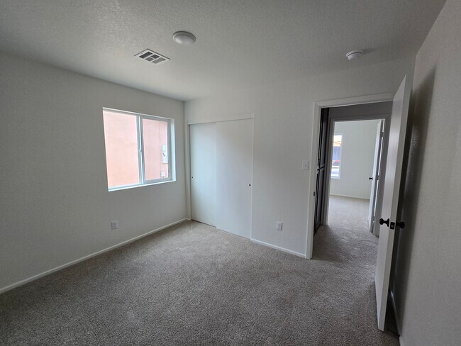 Foto del edificio - 7345 E 45th Pl
