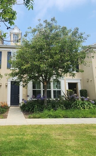 Building Photo - 5360 Basie St