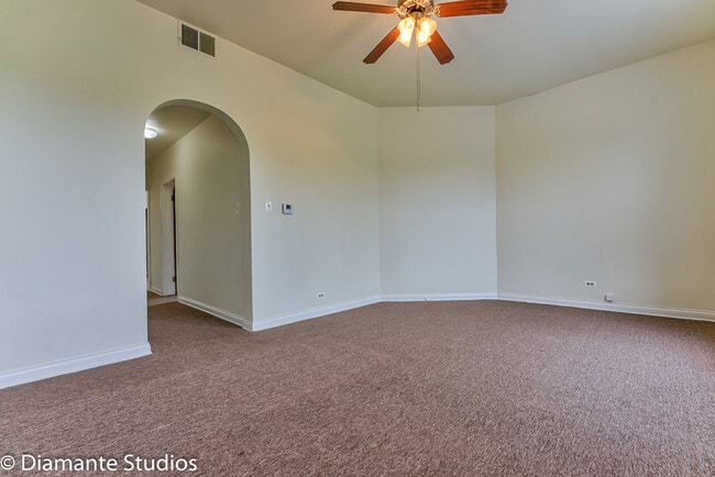 Foto del edificio - 2122 S Lawndale Ave