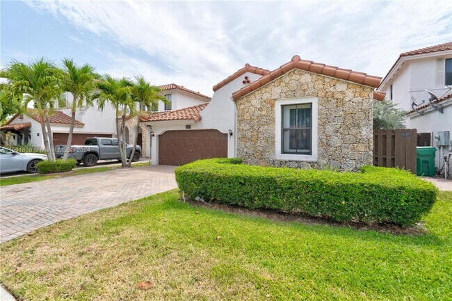 Foto del edificio - 1023 NW 100th Ave