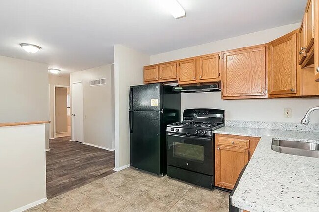 Foto del edificio - 2285 Pheasant Dr