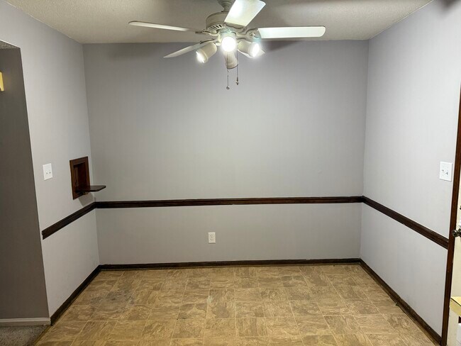 Foto del edificio - 802 E 7th St