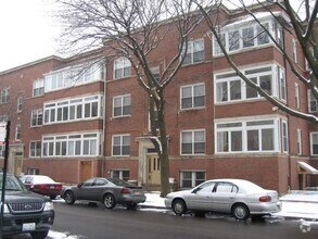 Building Photo - 7458 N Greenview Ave