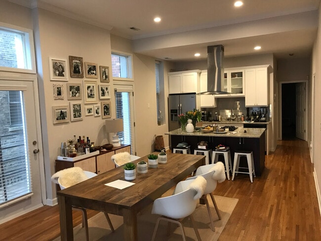 Photo - 245 W Scott St Apartment