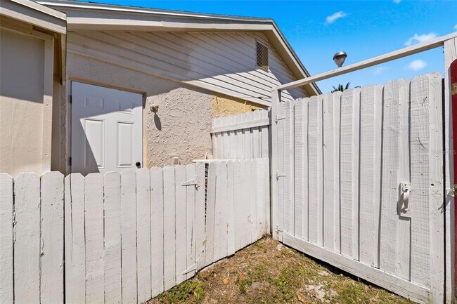 Building Photo - 3673 Rockaway Dr