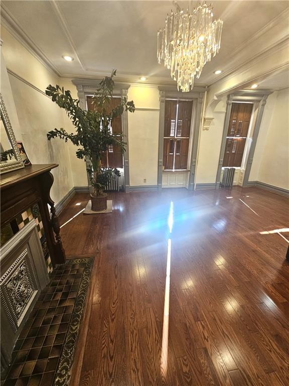 Foto del edificio - 695 Putnam Ave