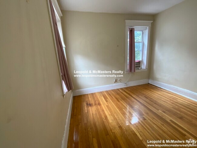 Building Photo - 13 Allston St