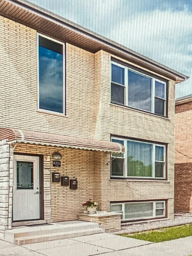 Primary Photo - 8252 W 95th St