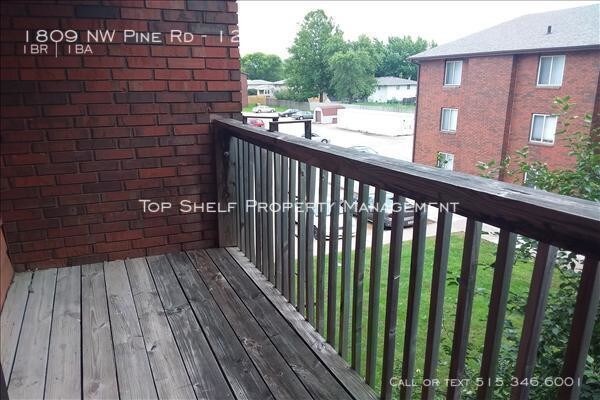 Building Photo - Partial remodel apartment
