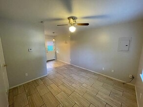 Building Photo - 1309 Access Rd