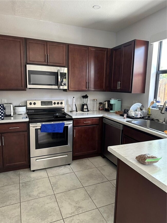 Building Photo - 246 NE 208th Ter