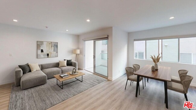 Building Photo - 425 S Willaman Dr