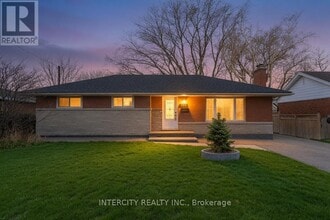 Building Photo - 781 Drury Ln