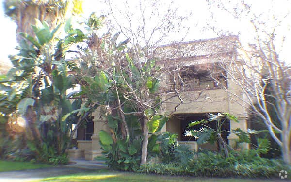 Building Photo - 634-636 E California Blvd