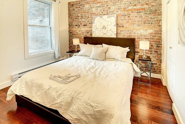 Photo du bâtiment - 4833 Rue Saint-Urbain