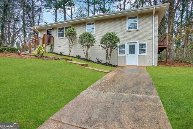 Foto del edificio - 3656 Tulip Dr