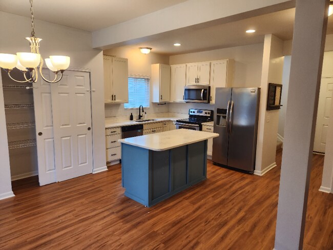 Building Photo - 473 Harrison Woods Ct