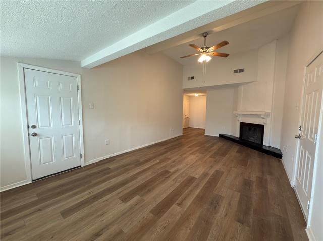 Foto del edificio - 9696 Walnut St