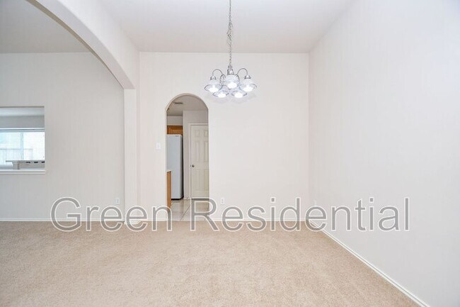 Foto del edificio - 13922 Fraser Lake Ln