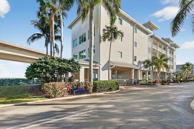 Photo - 415 NW Flagler Ave Apartment