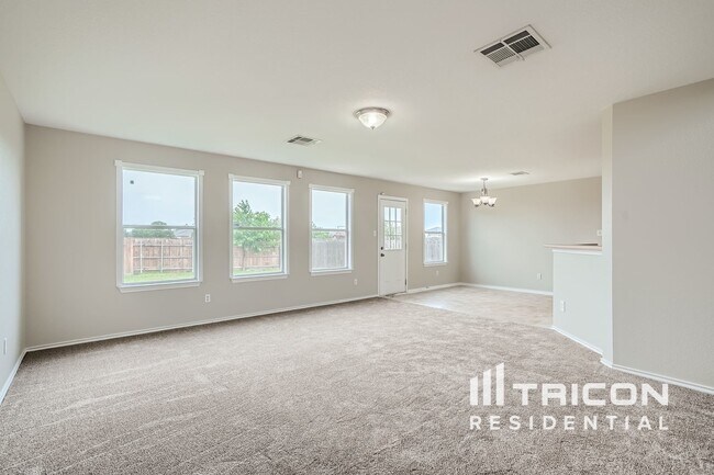 Building Photo - 102 Blackman Tr