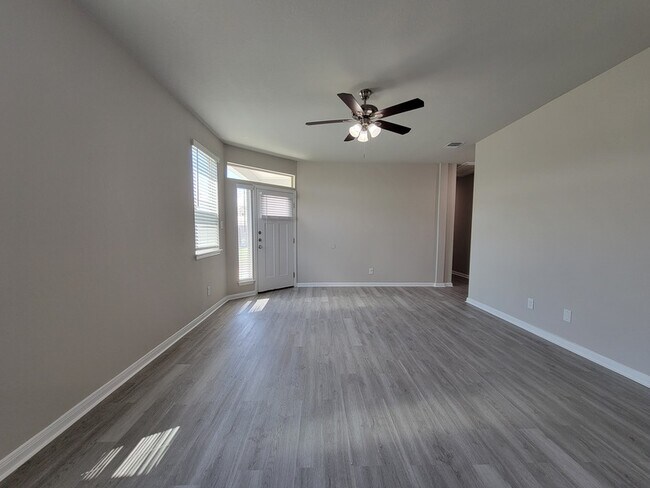 Foto del edificio - 224 Joseph Cir