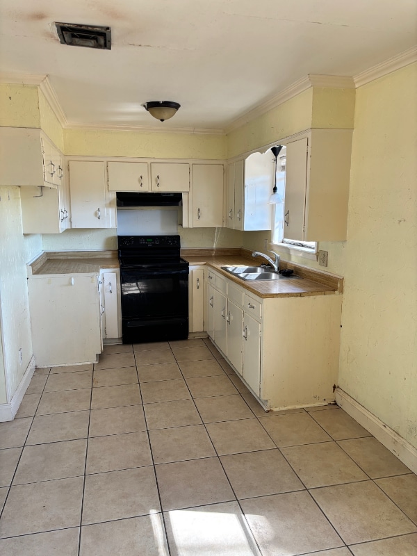 Building Photo - 112 Summit Dr