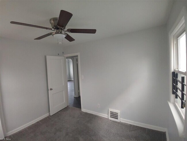 Building Photo - 9604 Hilgert Dr