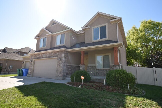 Building Photo - Beautiful 6 Bedroom Home in Riverton!