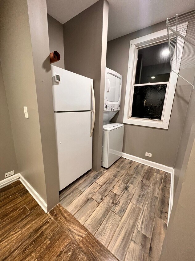 Foto principal - 4907 W Bloomingdale Ave