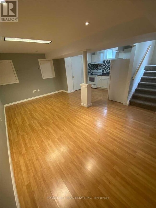 Building Photo - 34 Violet St