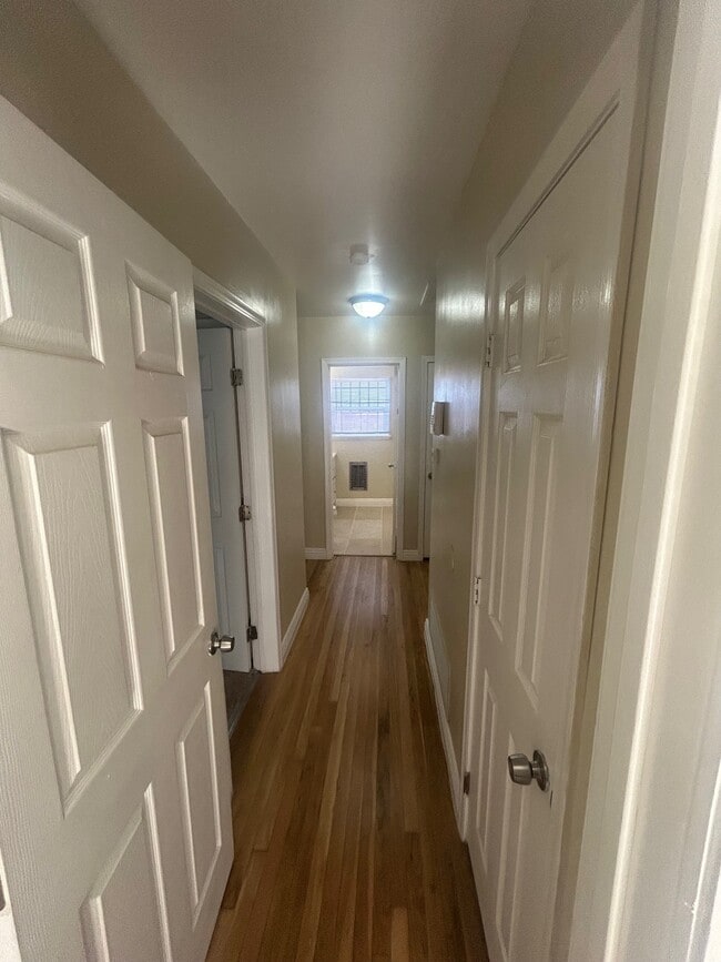 Building Photo - 2911 W 129th St