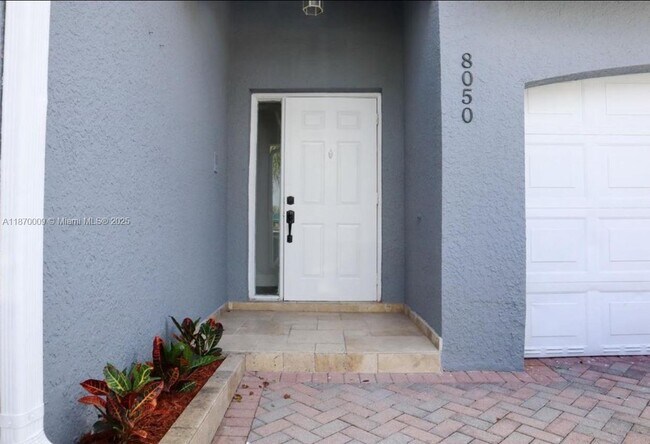 Foto del edificio - 8050 SW 157th Pl