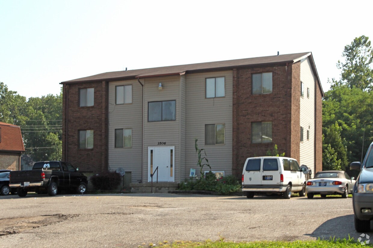 Foto del edificio - 3502-3506 Tabor Ct