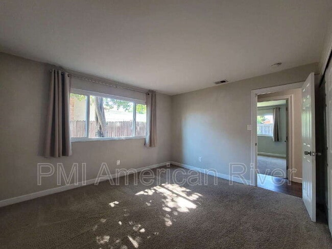 Building Photo - 8924 Sutters Gold Dr